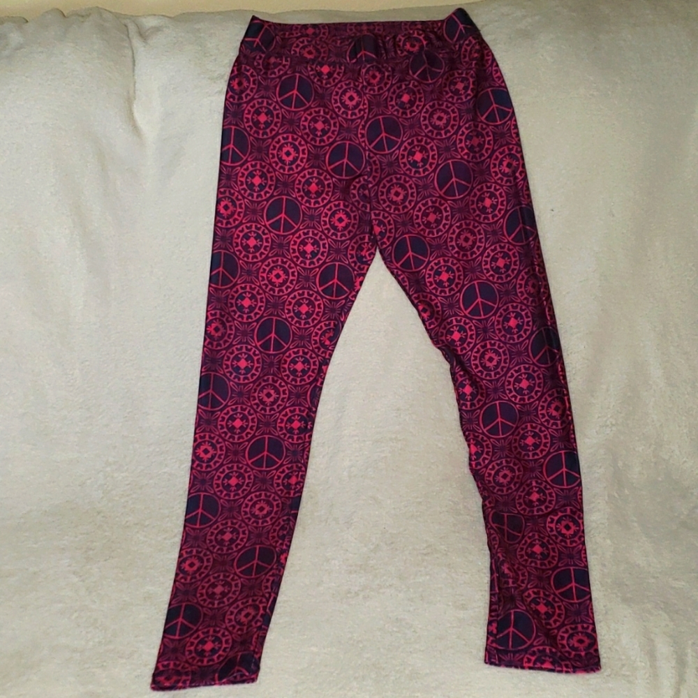 Child's leggings pink and navy peace sign print